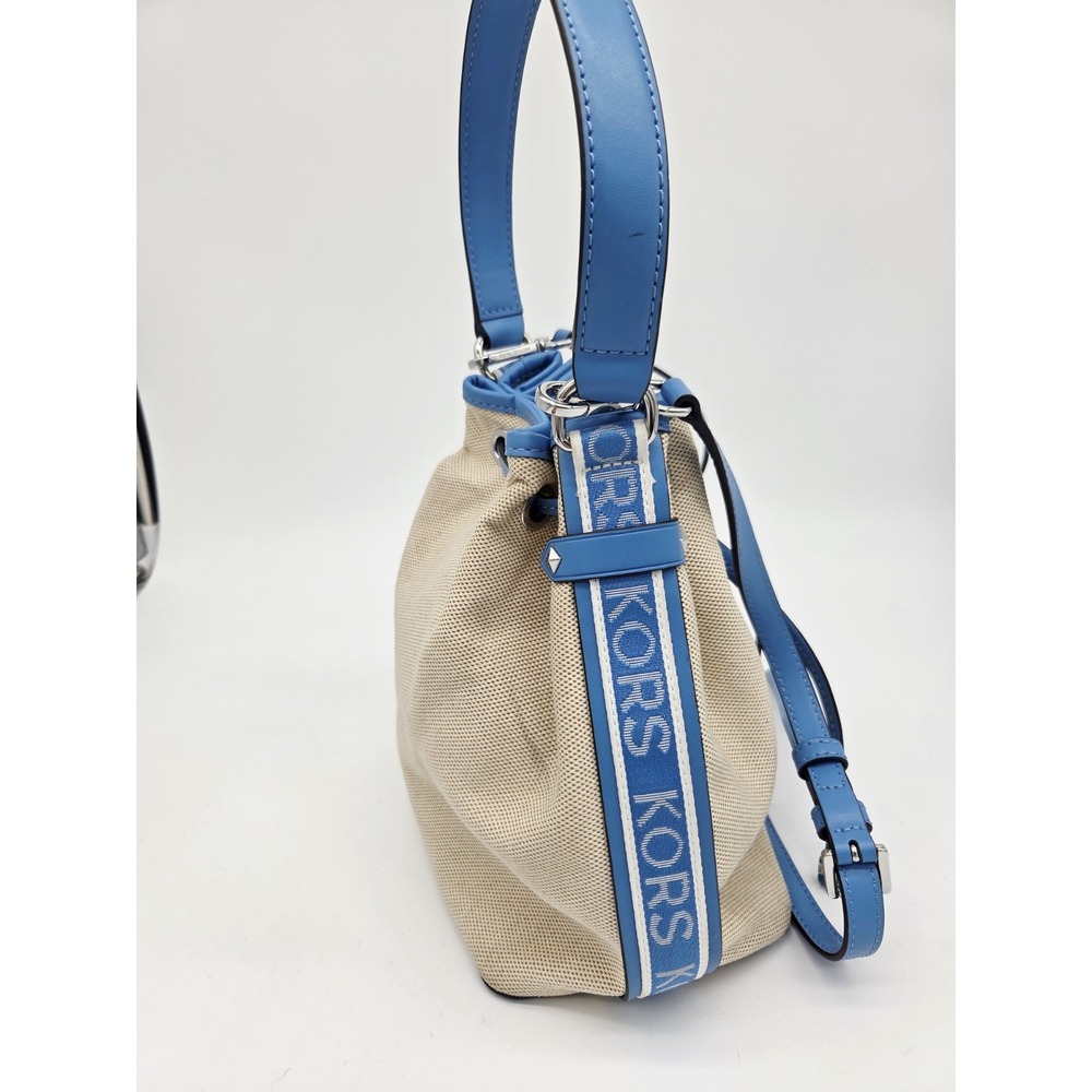 Michael Kors Maeve Ivory Canvas Blue Leather Trim Bucket Shoulder Bag Shoulder S - Picture 2 of 8